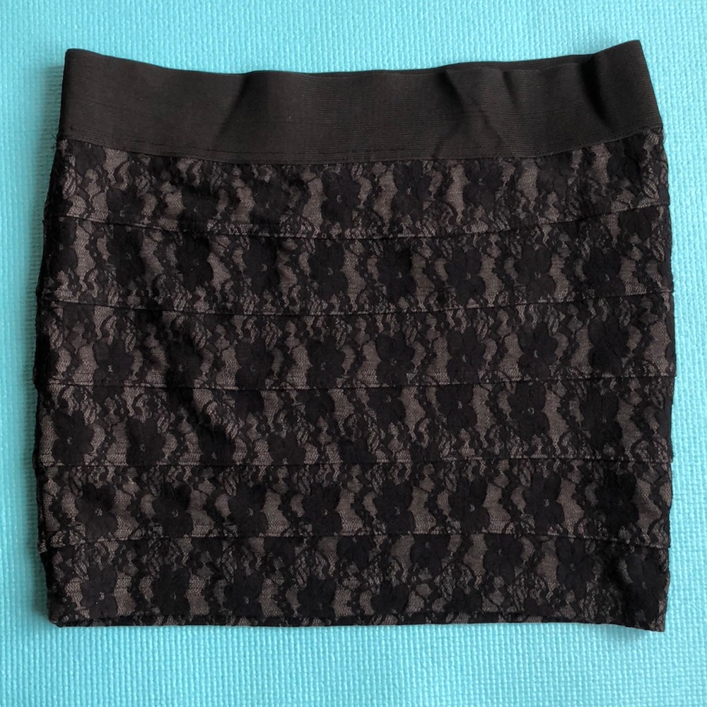 Guess skirt
